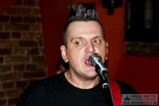 В арт-кафе «Химера» відбувся концерт «Dude Bobr Party #6»