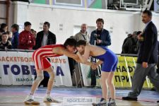 Перший день міжнародного турніру з вільної боротьби в Івано-Франківську