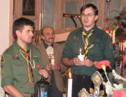 ст. пл. Іван Спринь та ст. пл. Андрій Ребрик передають Вогонь українцям Австрії