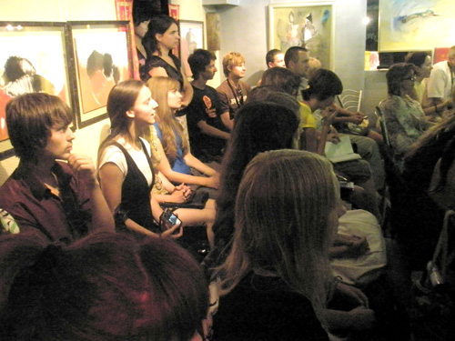 Китайська чайна церемонія AIESEC: учасники спостерігають перезентацію